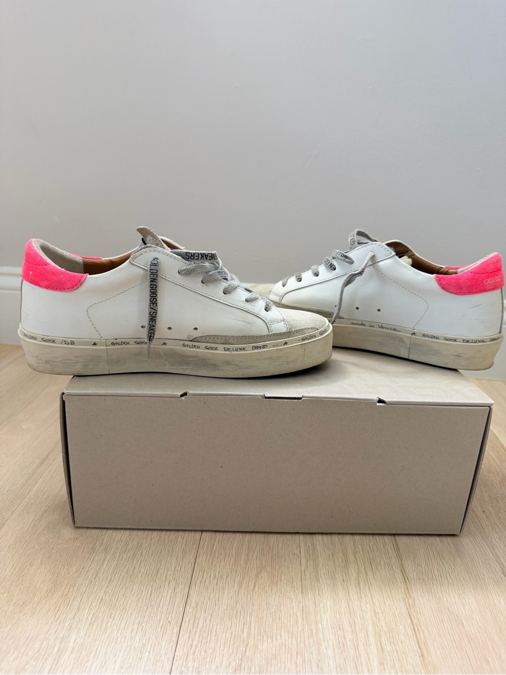 Golden Goose White Leather Super-Star Sneakers with Pink Heel - Picture 7 of 9